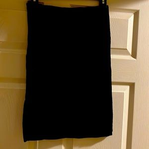 Black skirt with pattern